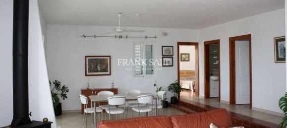 Бунгало с 3 спальнями в Меллиха, Мальта № 10662 3