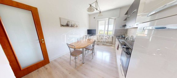 Apartamento T2 em Rovello Porro, Italy N.º 268461 5