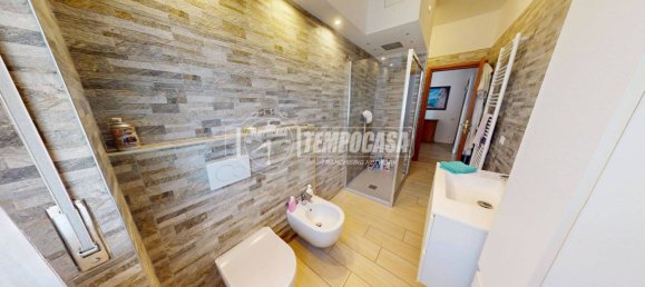 Apartamento T2 em Rovello Porro, Italy N.º 268461 13