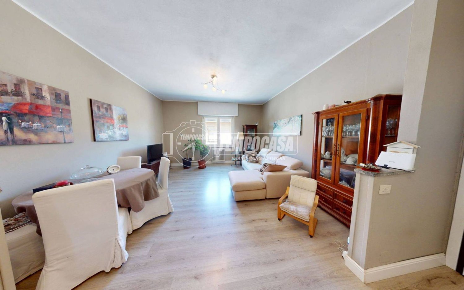 Apartamento T2 em Rovello Porro, Italy N.º 268461