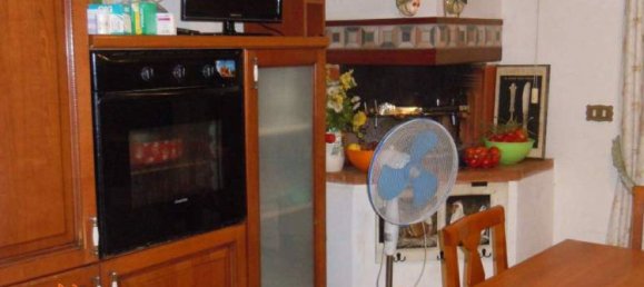 14غرفة منزل في Castelnuovo di Porto, Italy رقم 14561 11