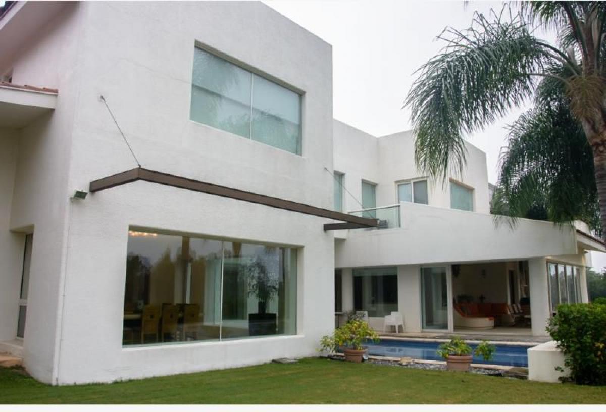 Casa de 4 dormitorios en Nuevo León, Mexico No. 181219