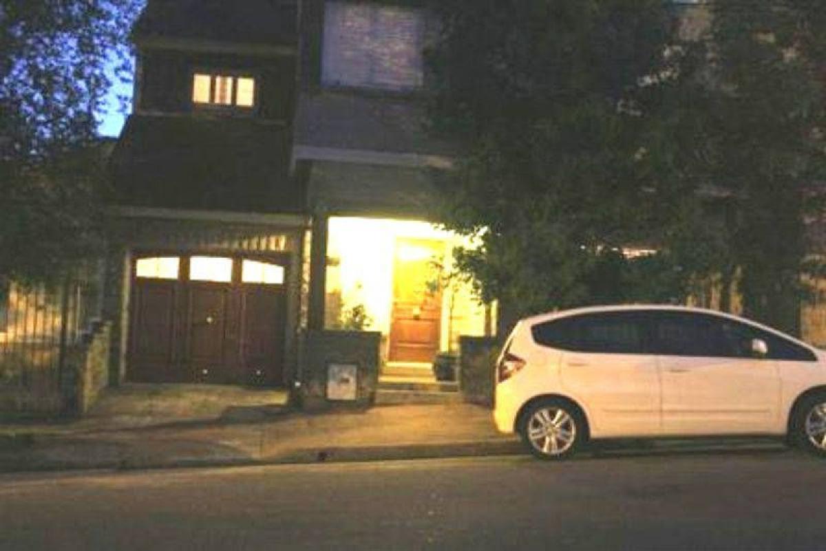 4 bedrooms House in Mar del Plata, Argentina No. 80528