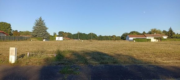  Land in Poyanne, France No. 88120 3