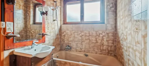 Apartamento de 2 dormitorios en Cluses, France No. 287156 3