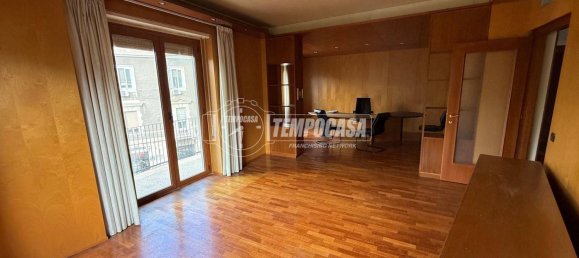 5 Schlafzimmer Wohnung in Cagliari, Italy, Nr. 190383 9