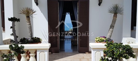 Villa de 8 habitaciónes en Racale, Italy No. 136041 2