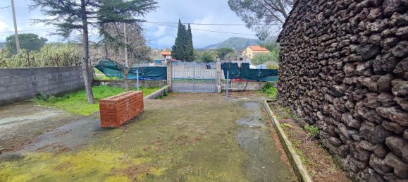 Casa de 2 habitaciónes en Mascalucia, Italy No. 48726 8