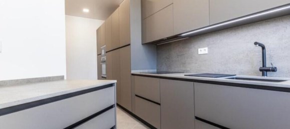 4 bedrooms Apartment in Lisbon, Portugal No. 104973 9