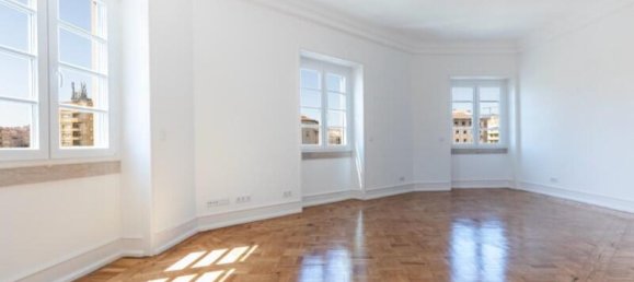 4 bedrooms Apartment in Lisbon, Portugal No. 104973 2