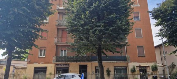 2 bedrooms Apartment in Cremona, Italy No. 329066 16