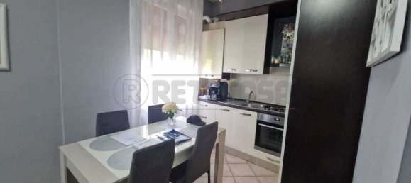 2 bedrooms Apartment in Cremona, Italy No. 329066 3