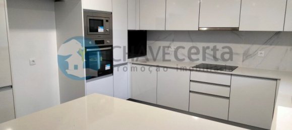 4 bedrooms House in Corroios, Portugal No. 140391 9