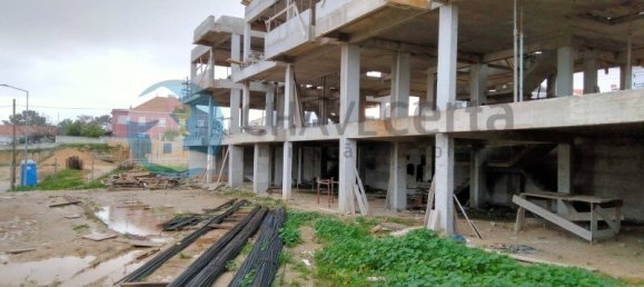 4 bedrooms House in Corroios, Portugal No. 140391 2