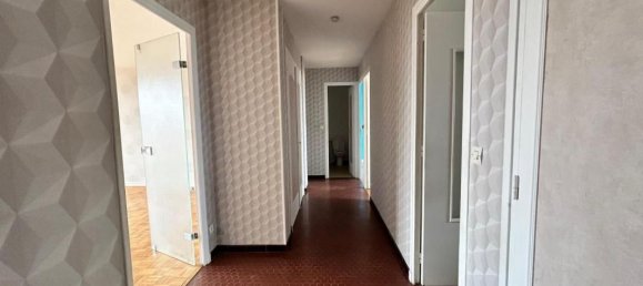 3 chambres Appartement à Villefranche-sur-Saône, France No. 338230 5