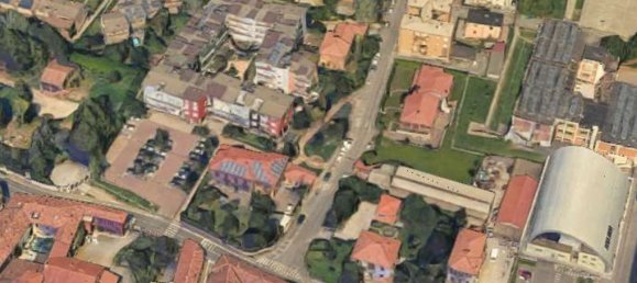 100m² Commercial property in Besana in Brianza, Italy No. 378472 8