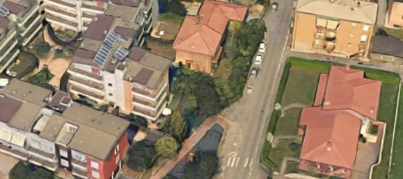 100m² Commercial property in Besana in Brianza, Italy No. 378472 7