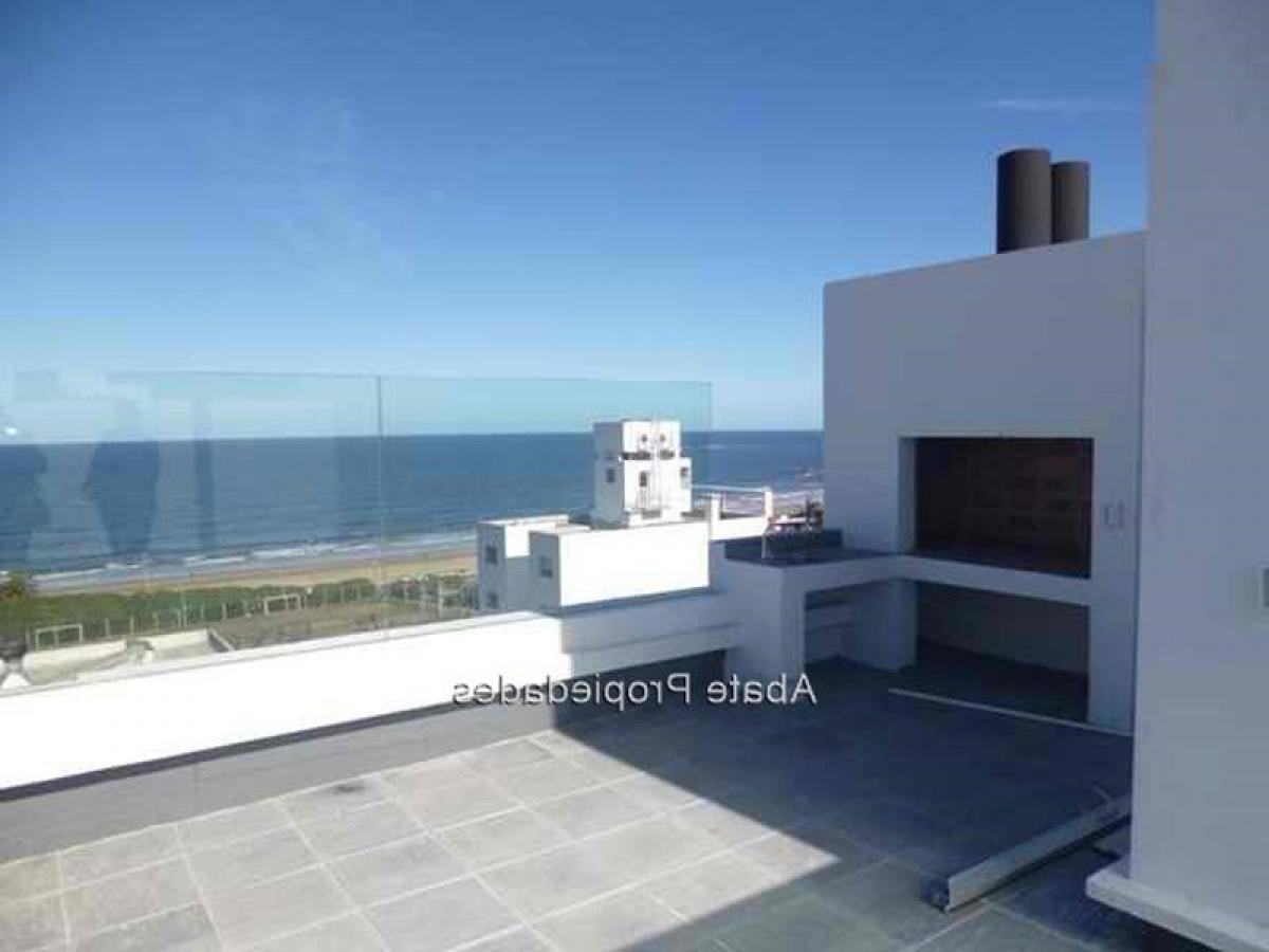 Apartamento de 2 dormitorios en Montevideo, Uruguay No. 11561