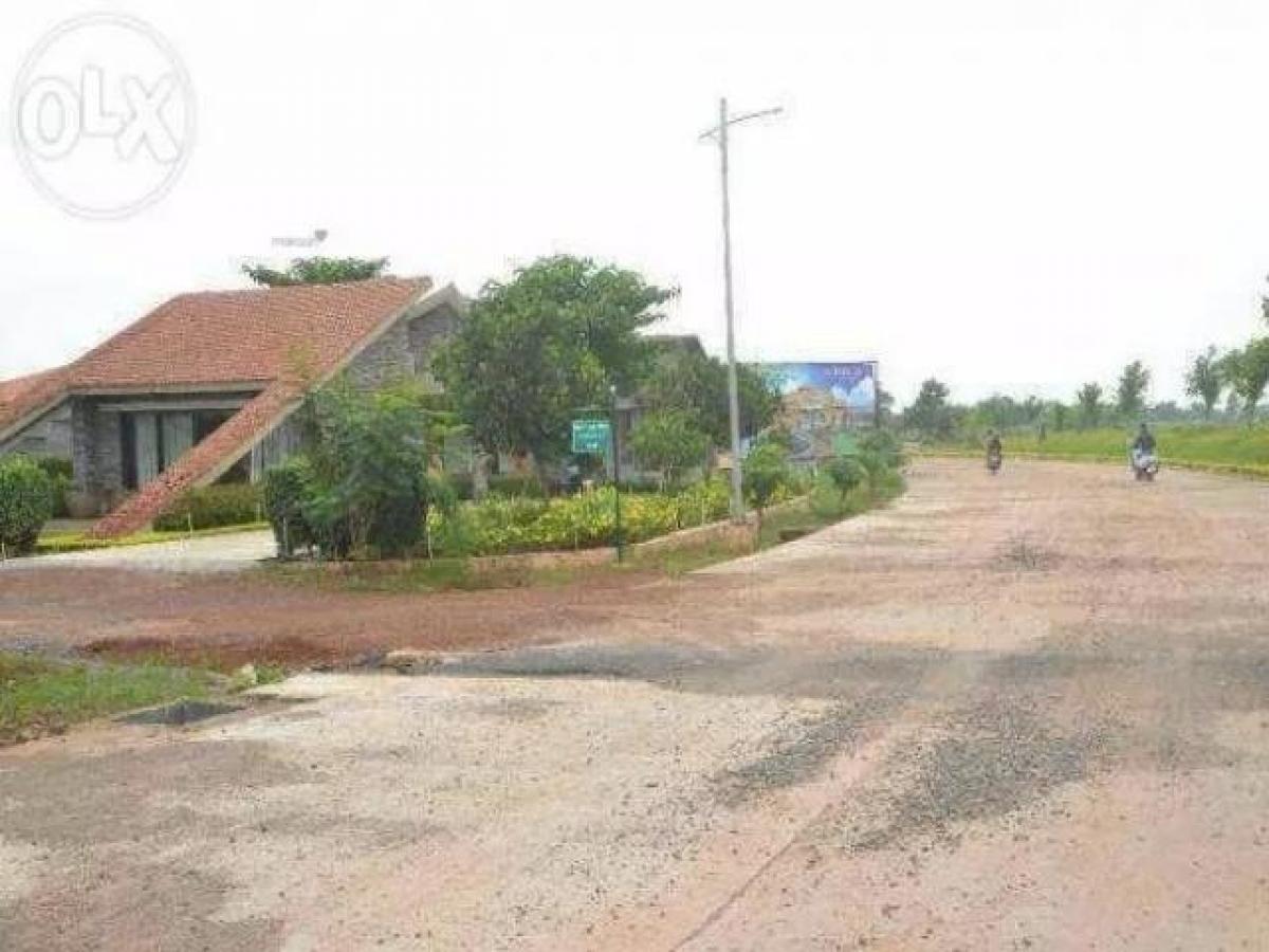  Land in Raipur, India No. 30605