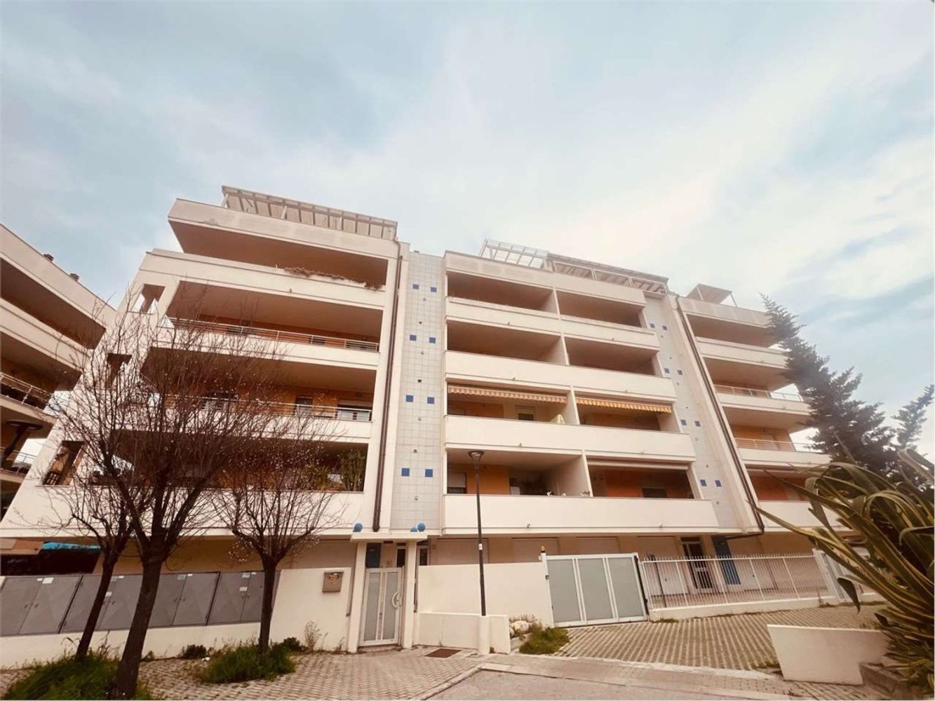 3-salle Appartement à Montesilvano, Italy No. 186120