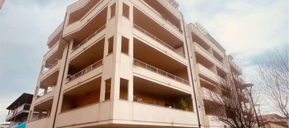 3-salle Appartement à Montesilvano, Italy No. 186120 2