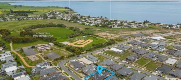 4 bedrooms House in Coronet Bay, Australia No. 649 15