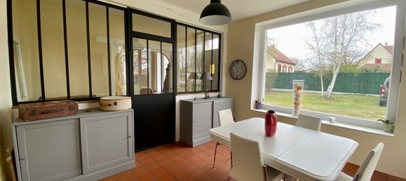 3 Schlafzimmer Haus in Sandillon, France, Nr. 213677 3