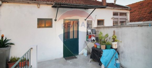 371m² Building in Matosinhos, Portugal No. 35226 17