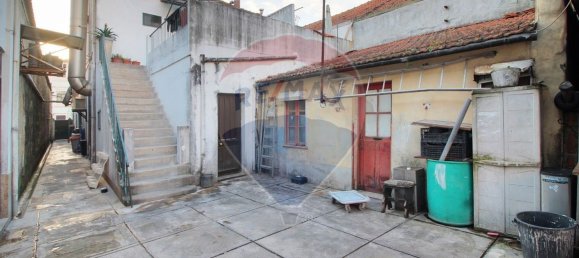 371m² Building in Matosinhos, Portugal No. 35226 14