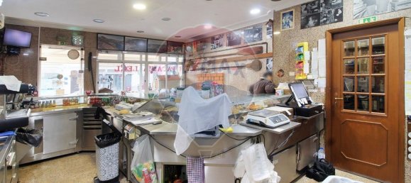 371m² Building in Matosinhos, Portugal No. 35226 12