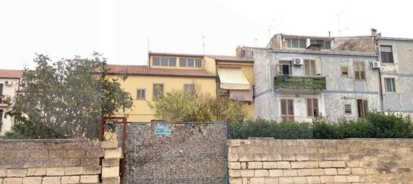 3-salle Appartement à Lucera, Italy No. 256848 12