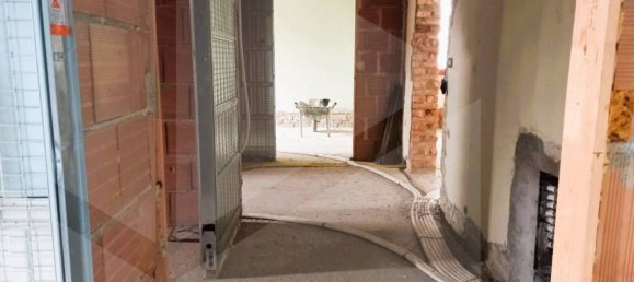 3-salle Appartement à Lucera, Italy No. 256848 5