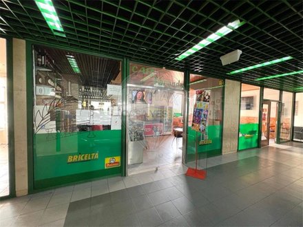 40m² Commercial property in Felgueiras, Portugal No. 60498