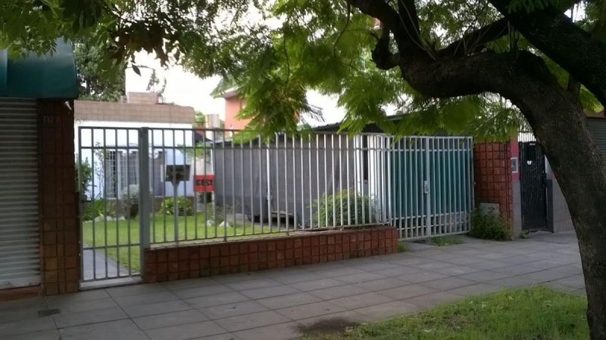 2 bedrooms House in Moron, Argentina No. 73692