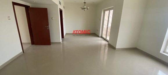 Villa T5 em Mirdif, UAE N.º 7002 8