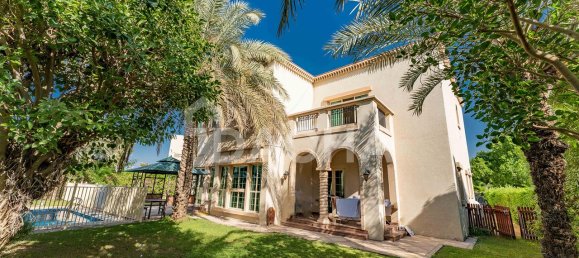 Villa T4 em Dubai, UAE N.º 27986 2