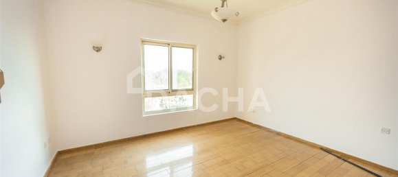 Villa T4 em Dubai, UAE N.º 27986 9