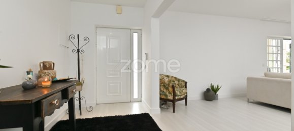 Дом с 4 спальнями в Порту ди Мош, Португалия № 200399 4