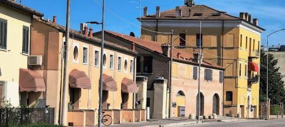 Квартира с 2 спальнями в Феррара, Италия № 378564 3