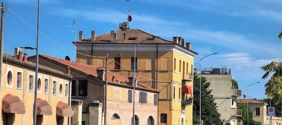 Квартира с 2 спальнями в Феррара, Италия № 378564 4