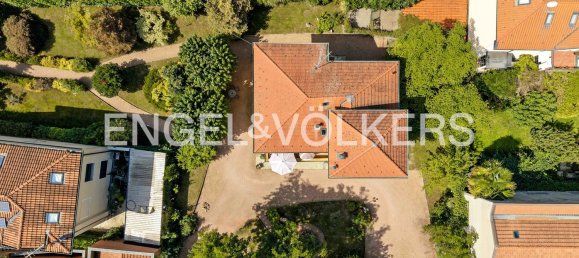 9 Schlafzimmer Villa in Castronno, Italy, Nr. 361250 24