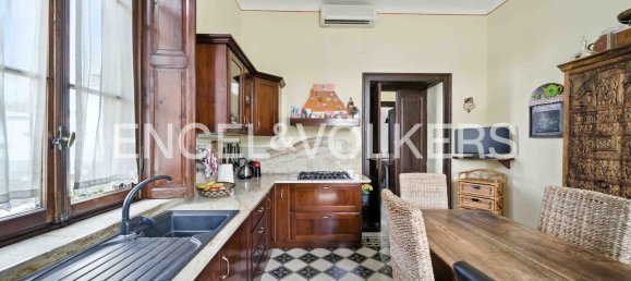 9 Schlafzimmer Villa in Castronno, Italy, Nr. 361250 8