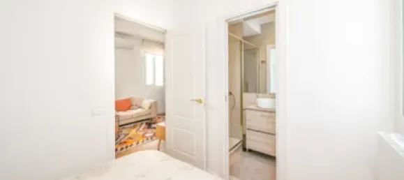 1 bedroom Apartment in Cuatro Caminos, Spain No. 139328 12