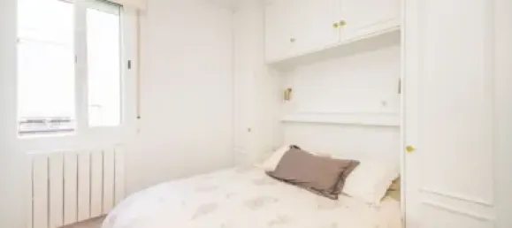 1 bedroom Apartment in Cuatro Caminos, Spain No. 139328 9