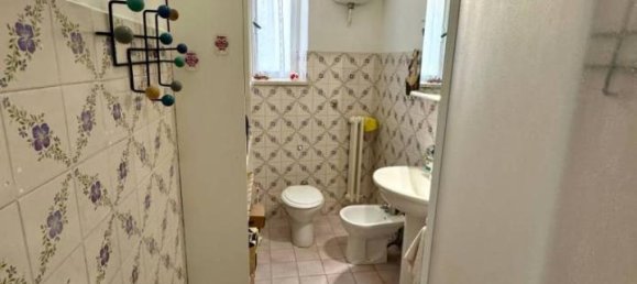 3 rooms Apartment in Ancona, Italy No. 66418 10