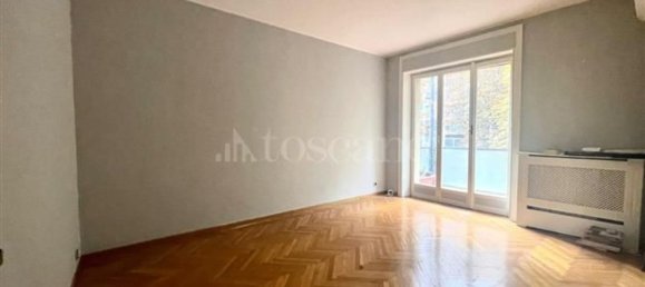 3 bedrooms Apartment in Milan, Italy No. 314175 8