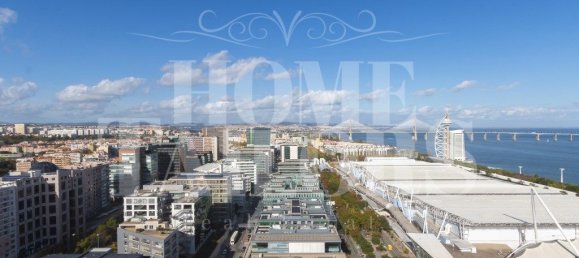 3 bedrooms Duplex in Lisbon, Portugal No. 136808 2