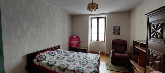 4 Schlafzimmer Haus in Issoudun, France, Nr. 257414 3