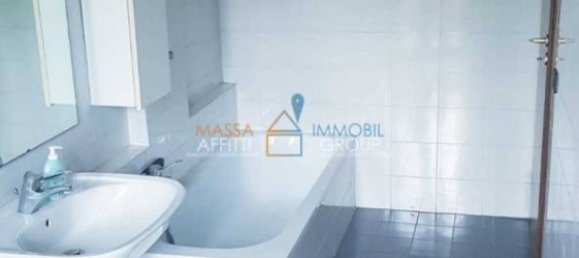2 bedrooms Apartment in Massa, Italy No. 195663 17