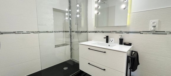 4 bedrooms House in Ludres, France No. 211905 10